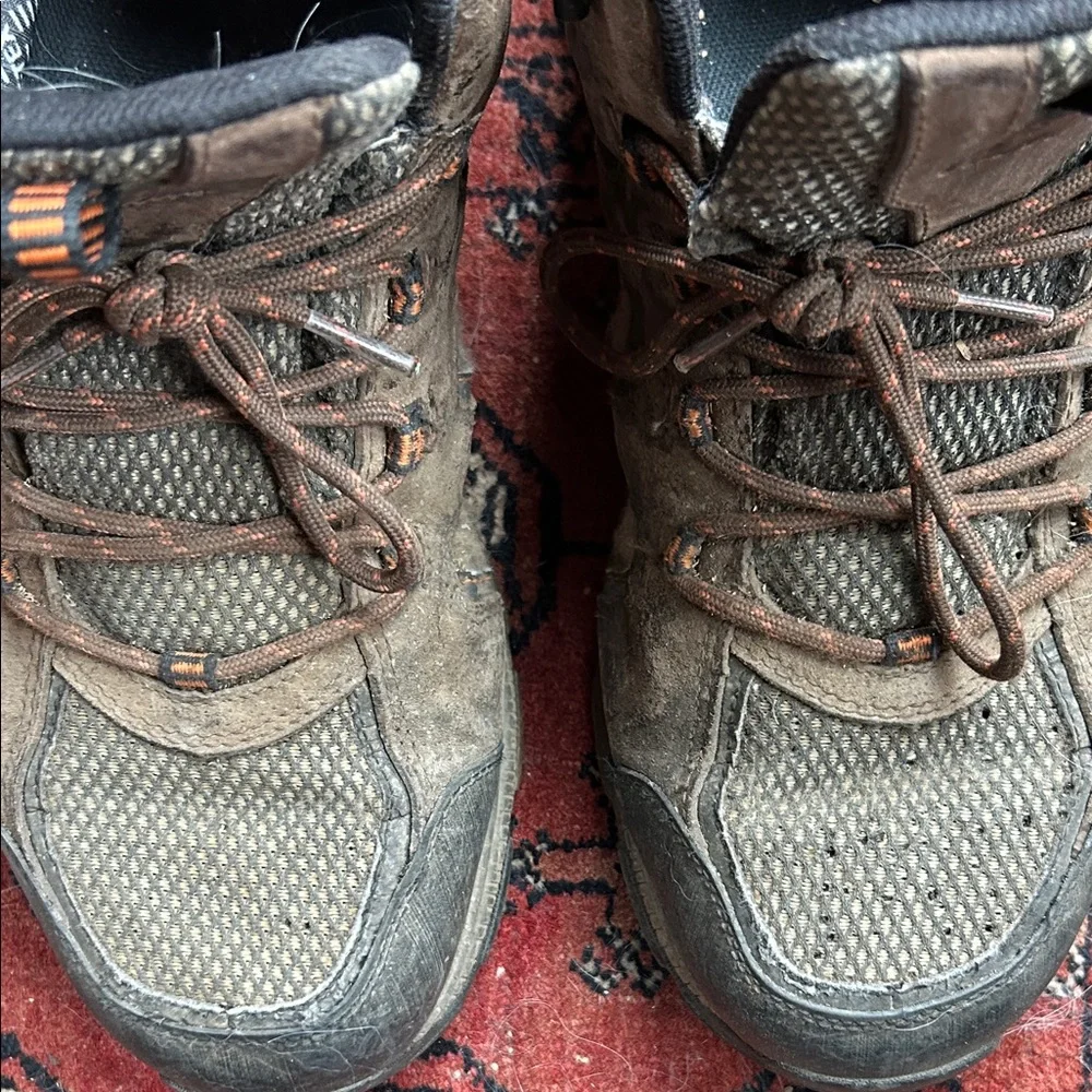 Cabela's Gray & Brown Men's Boots size 11.5;Used Condition, but still have Life!
